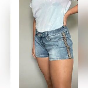 Seven7 Size 28 Shortie Short Jean shorts Embroidered Side Seam